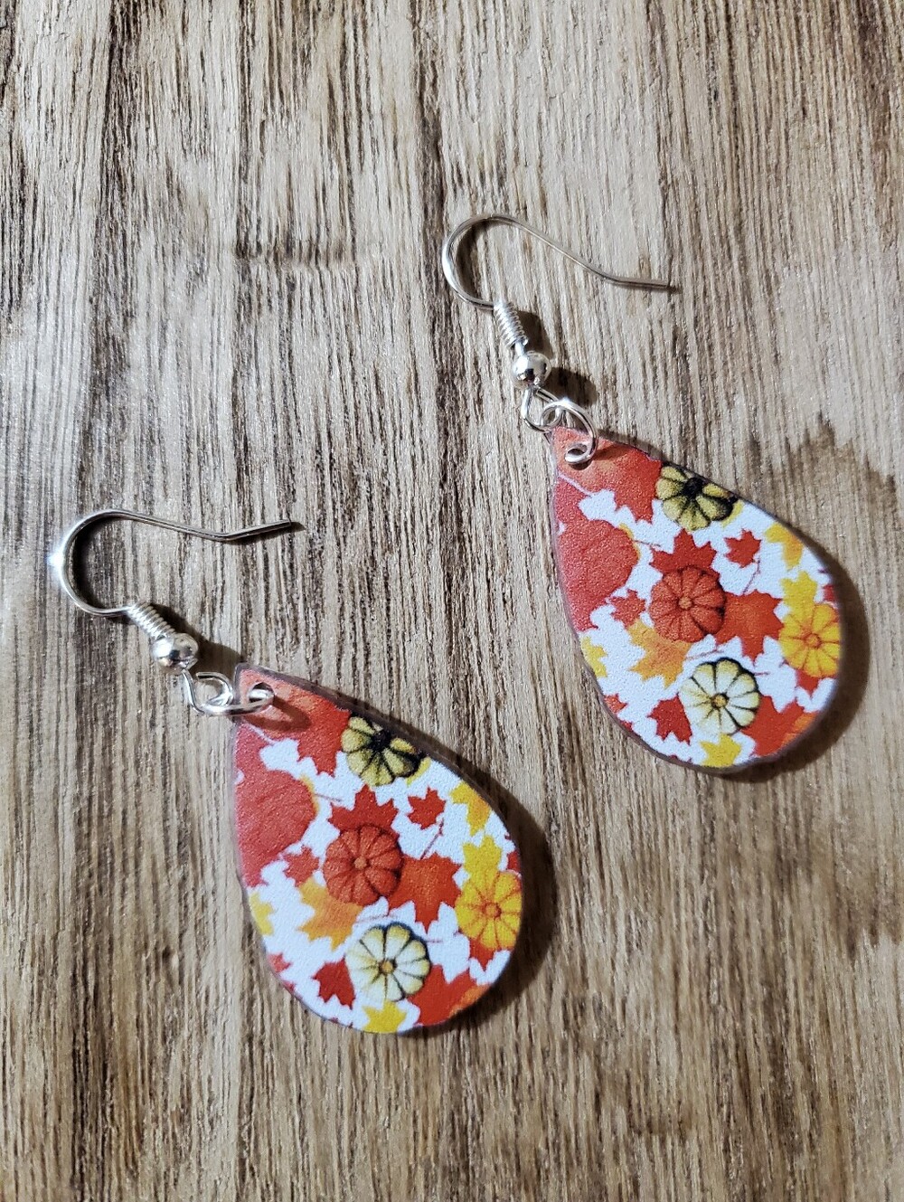 B2G1F Fall Autumn Leaf Design, Acrylic Teardrop Dangle Earrings